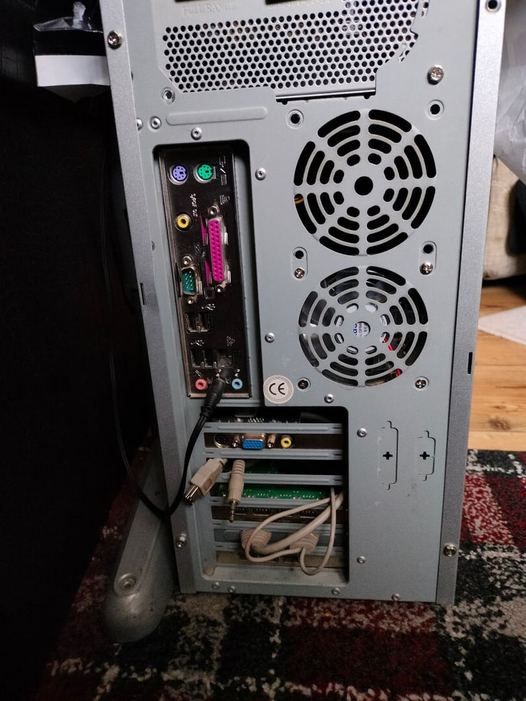 Retro Windows XP tower