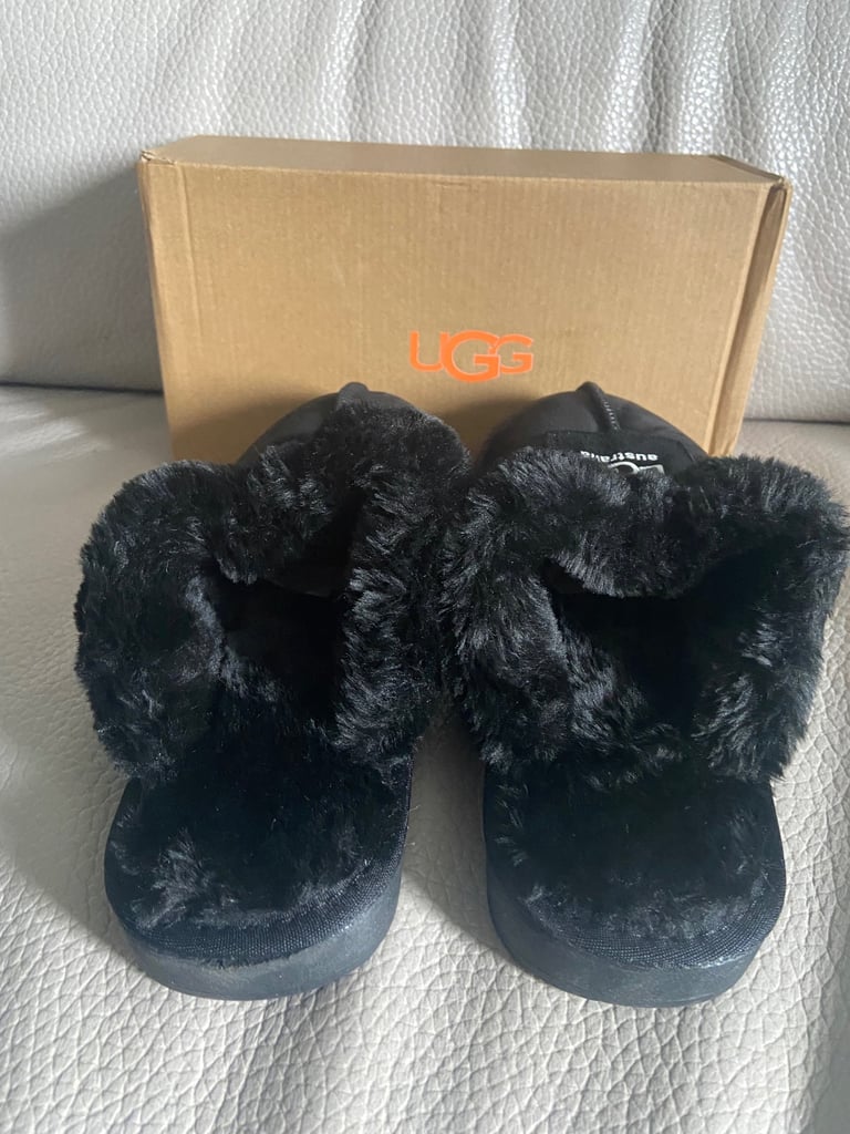 Ugg slippers black and white uk 8