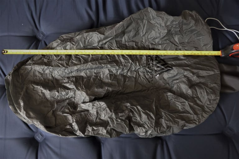 Gregory Pro 35-40L (Large) Raincover Never Used.