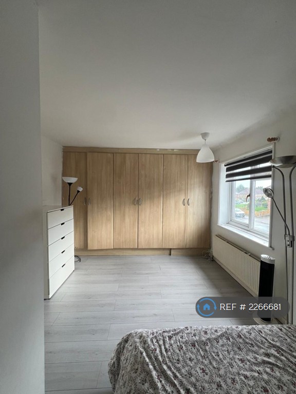 1 bedroom in Wrythe Lane, Carshalton, SM5 (#2266681)