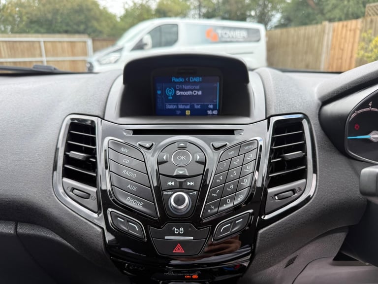 2017 Ford Fiesta 1.0T EcoBoost Zetec Euro 6 (s/s) 5dr HATCHBACK Petrol Manual