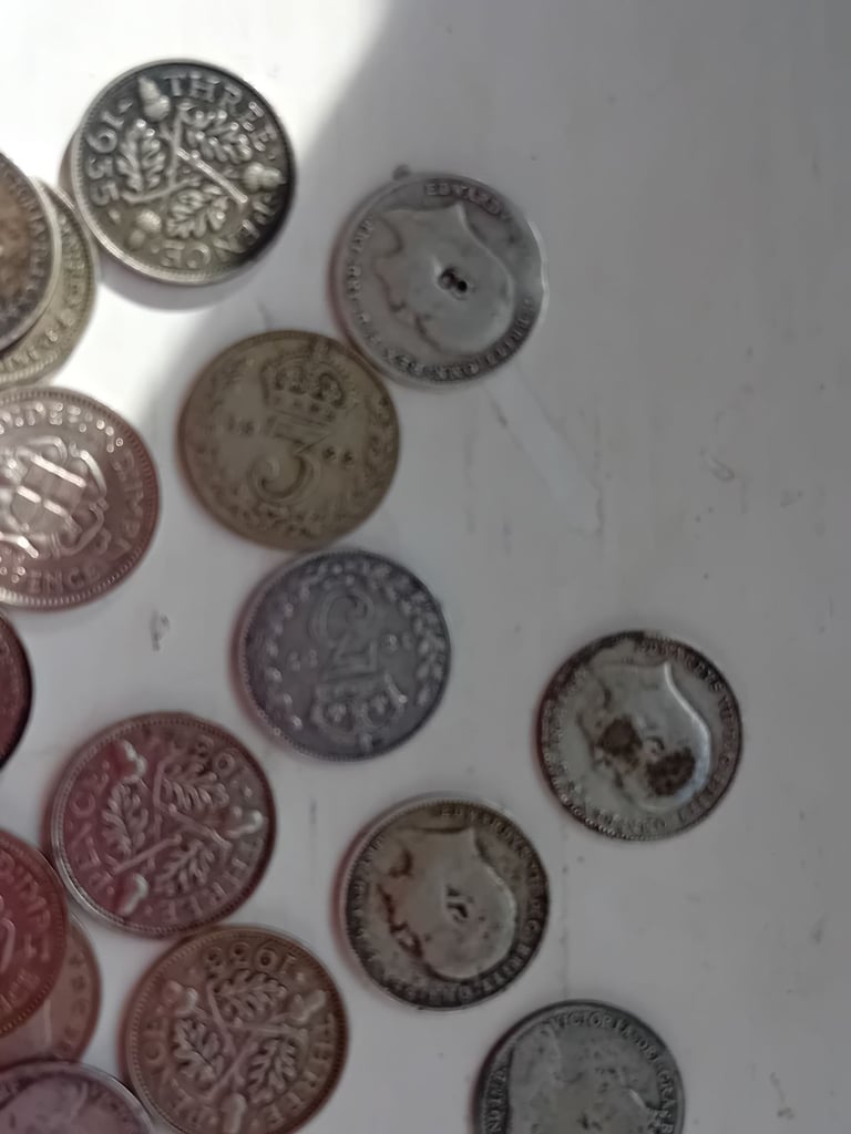 Loads of silver 3d coins