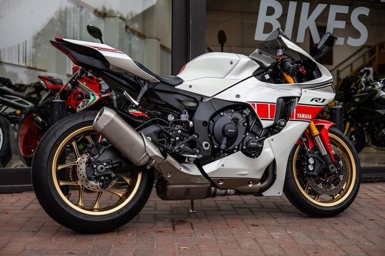 Yamaha R1 50TH ANNIVERSARY ! LOW MILES ! EXTRAS ! STUNNING