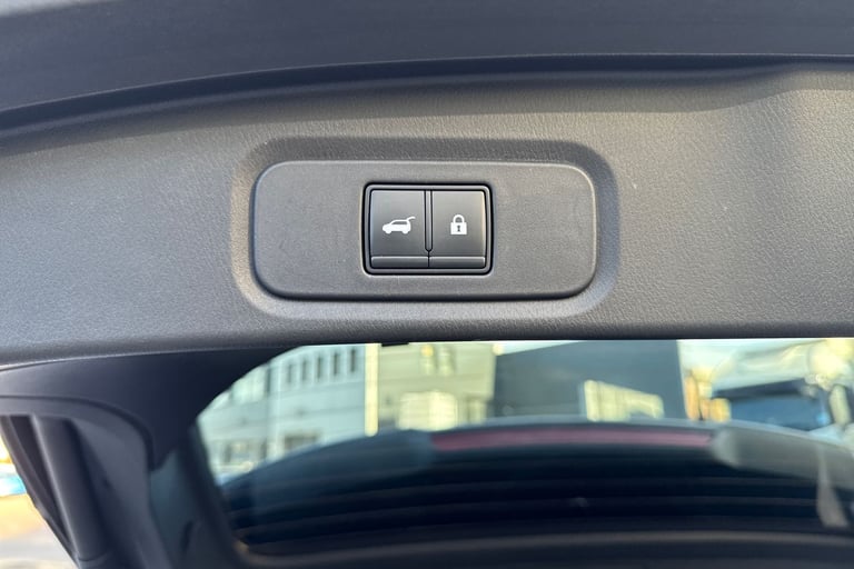 2022 Nissan Qashqai 1.3 DiG-T MH Tekna 5dr Hatchback Petrol Manual