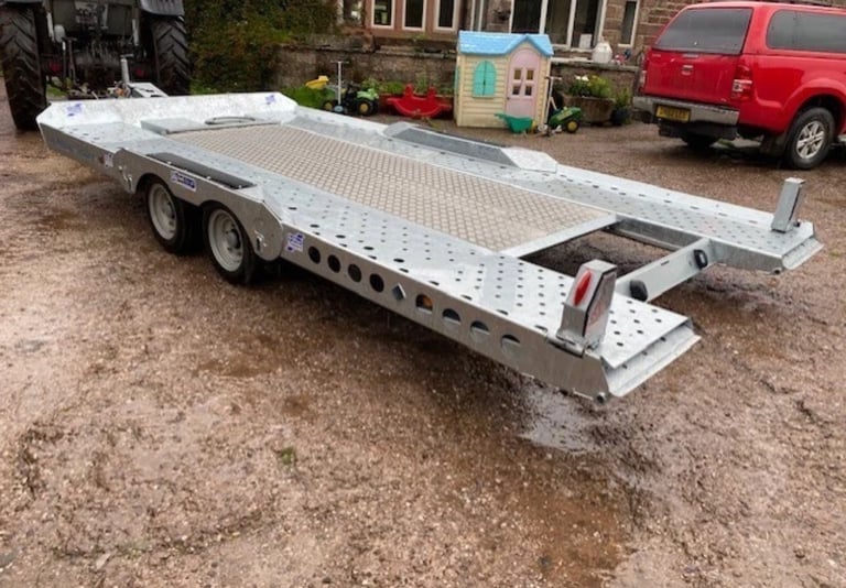 Wanted Brian James T6 / T Transporter or Ifor Williams CT177