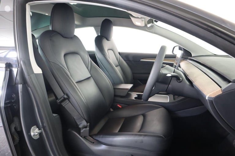 2021 Tesla Model 3 (Dual Motor) Long Range Auto 4WDE 4dr Saloon ELECTRIC Automatic
