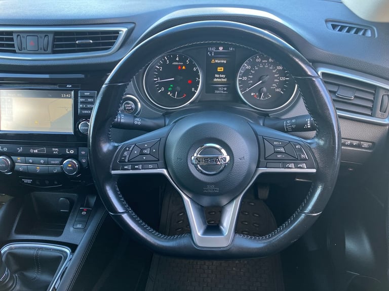 2018 Nissan Qashqai 1.2 DiG-T Tekna 5dr SUV PETROL Manual