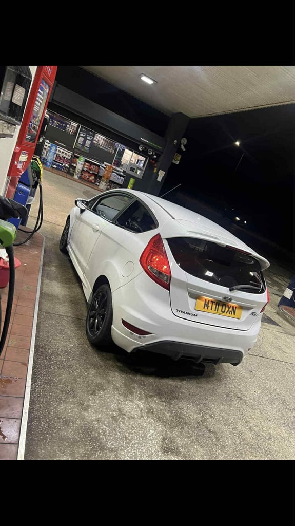 Ford, FIESTA, Hatchback, 2011, Manual, 1388 (cc), 3 doors