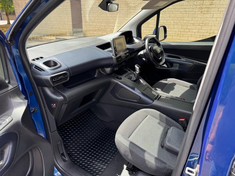  1.5 BlueHDi 100 Allure 5dr Wheelchair Accessible Vehicle, WAV