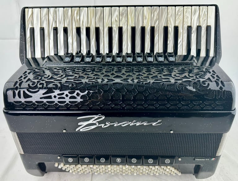 image for Borsini Vienna 414 Musette - 4 Voice Top Quality Italian Piano Accordion