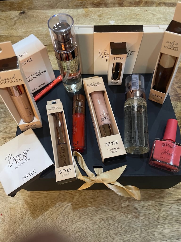 Make up gift boxes