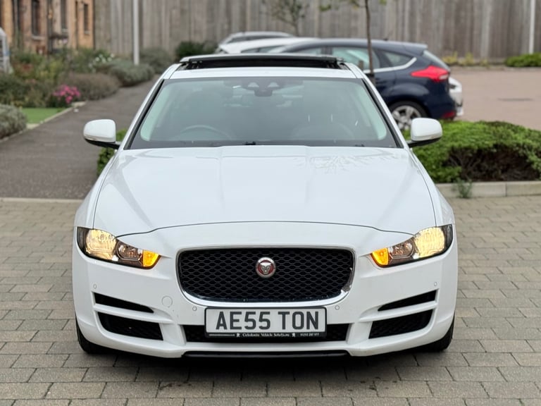 Jaguar, XE, Saloon, 2016, Manual, 1999 (cc), 4 doors