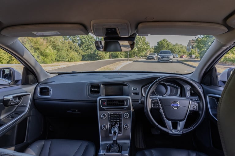 VOLVO S60 2014 Silver Automatic