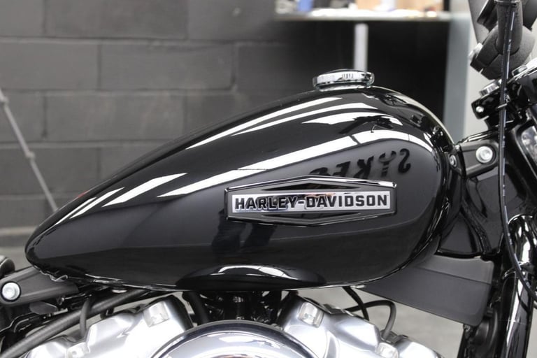 2025 Harley-Davidson FXBB Softail Street Bob 117 in Vivid Black