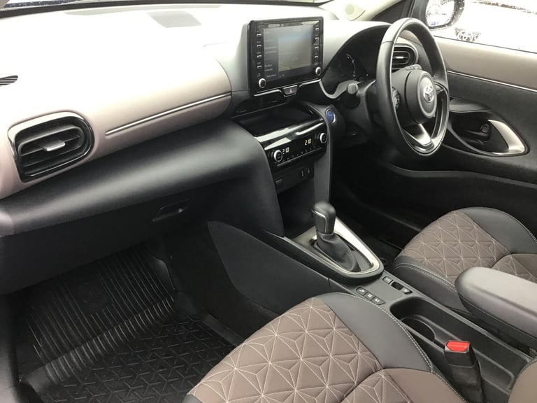  Toyota Yaris Cross 1.5 VVT-h Excel SUV 5dr Petrol Hybrid E-CVT Euro 6 (s/s) (116 ps) Petrol/Elec...