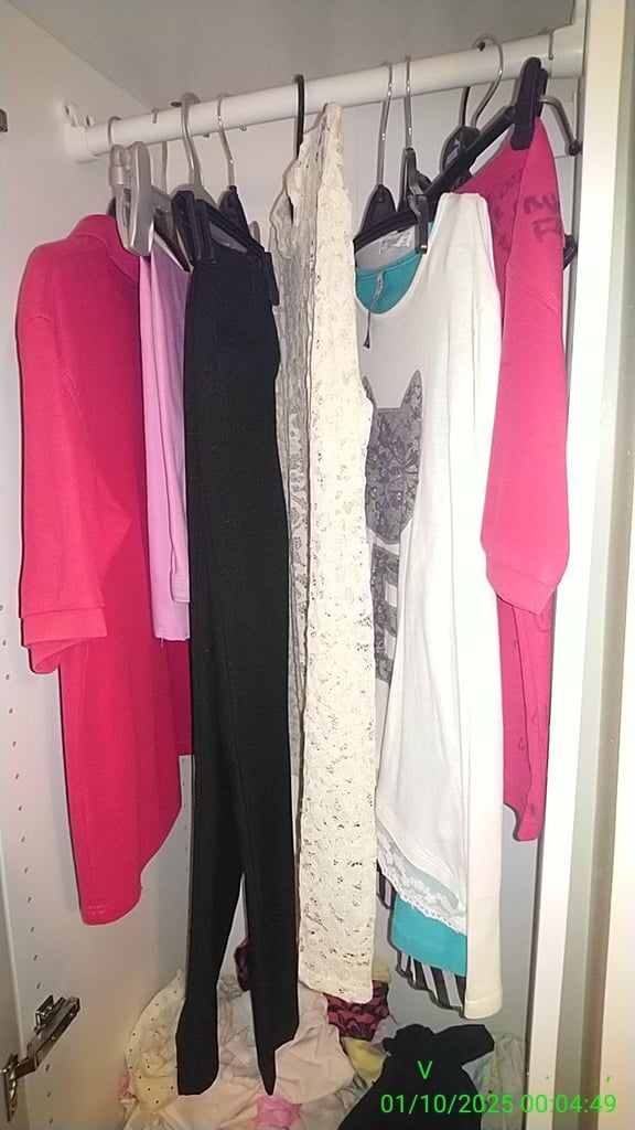 Lots of girl clothes. 8-13. For free