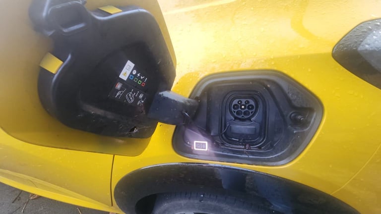 2021 Peugeot e-208 GT (2020 Reg) – 35,800 miles – Excellent Condition