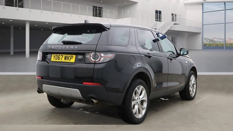 2017 Land Rover Discovery Sport 2.0 TD4 HSE SUV 5dr Diesel Auto 4WD Euro 6 (s/s) (180 ps) ESTATE ...