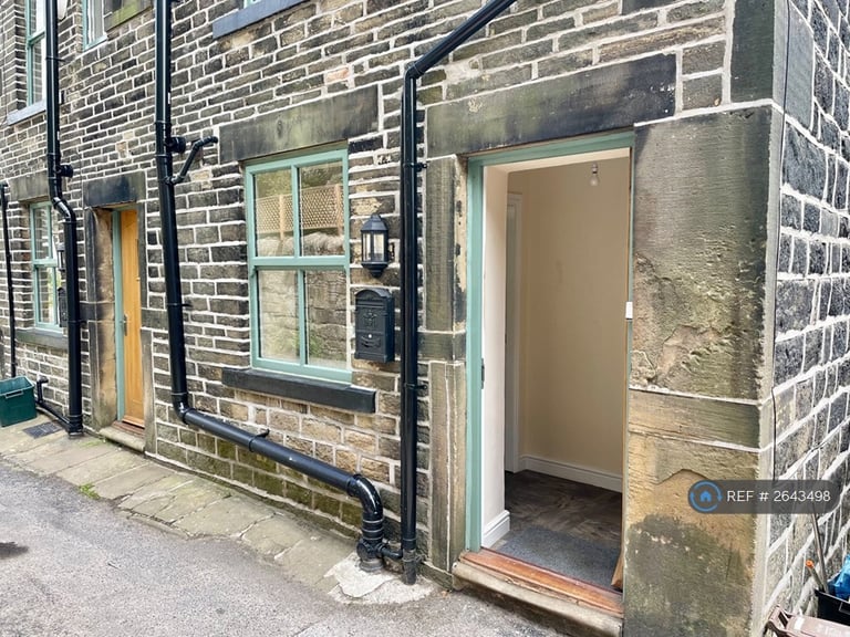 3 bedroom house in Northgate, Heptonstall, Hebden Bridge, HX7 (3 bed) (#2643498)