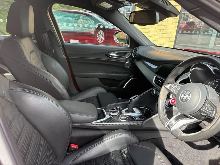 2022 Alfa Romeo Giulia 2.9 V6 Bi-Turbo Quadrifoglio Saloon 4dr Petrol GPF Auto Euro 6 (s/s) (510 ...