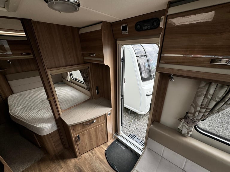 Swift Corniche 19 / 4 2016