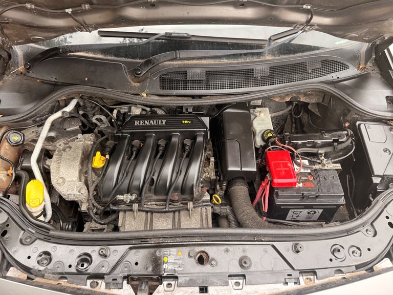 2009 MEGANE - 83,000 LOW MILES 