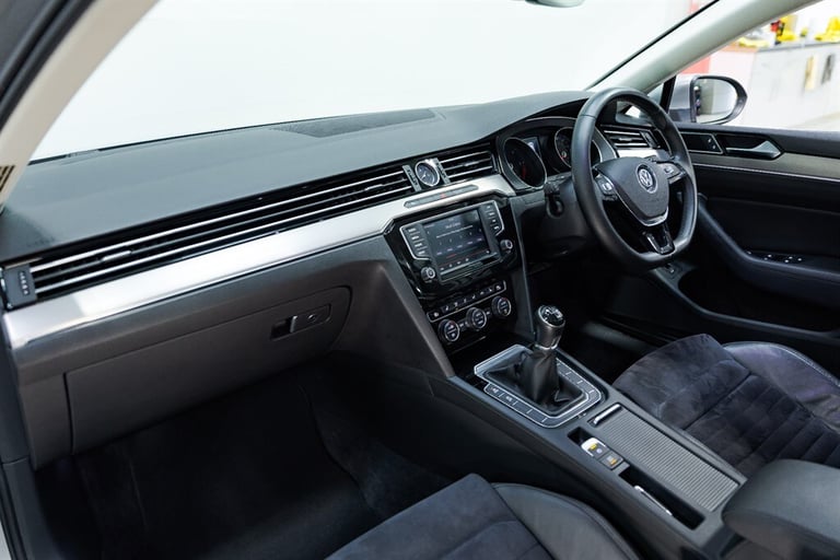 2016 Volkswagen Passat GT TDI BLUEMOTION TECHNOLOGY Saloon Diesel Manual