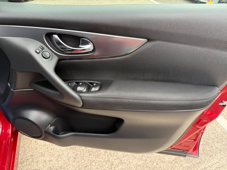 2018 Nissan Qashqai 1.5 dCi N-Connecta Euro 6 (s/s) 5dr HATCHBACK Diesel Manual