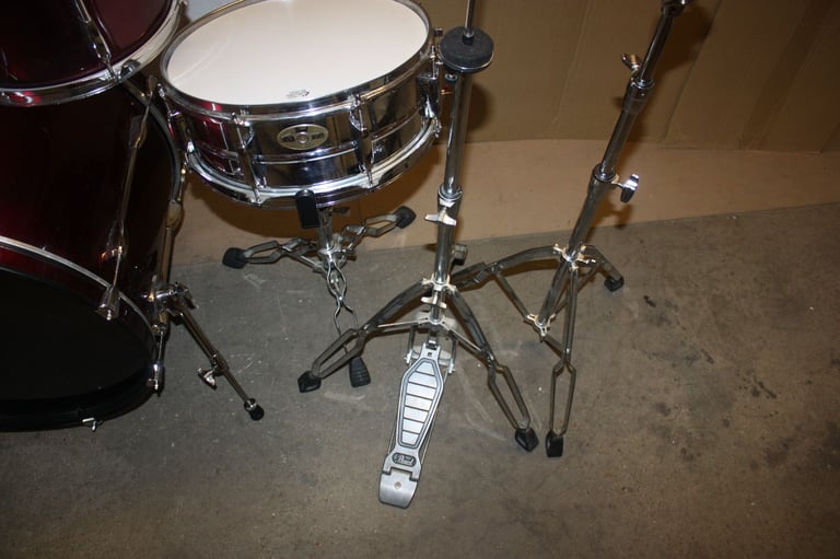 Pearl Export Wine Red 5 Piece Refurbished Drum Kit ~ 22in Bass ~ Hardware Included ~ £450 ono
