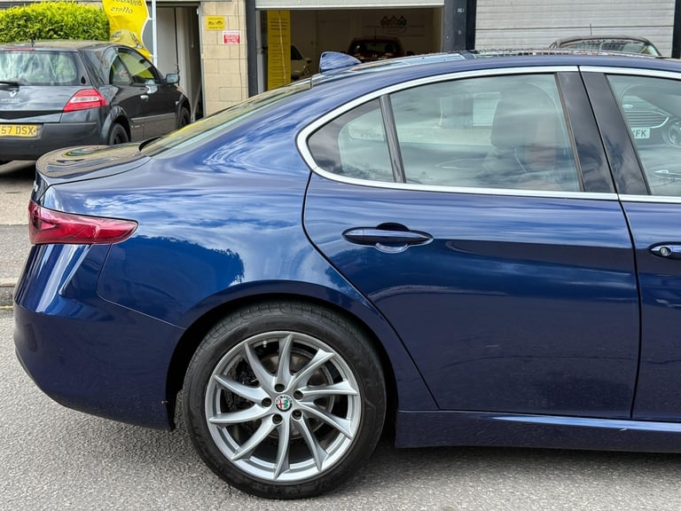 2017 Alfa Romeo Giulia 2.2 TD Super Auto Euro 6 (s/s) 4dr SALOON Diesel Automatic