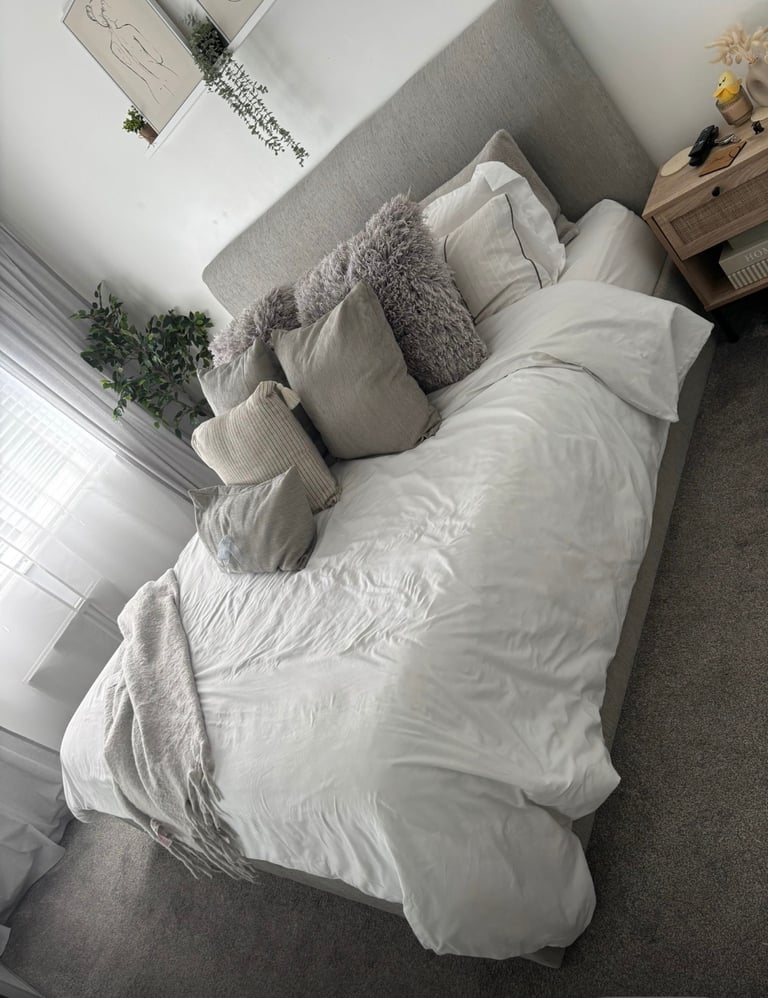 Super king size ottoman bed 