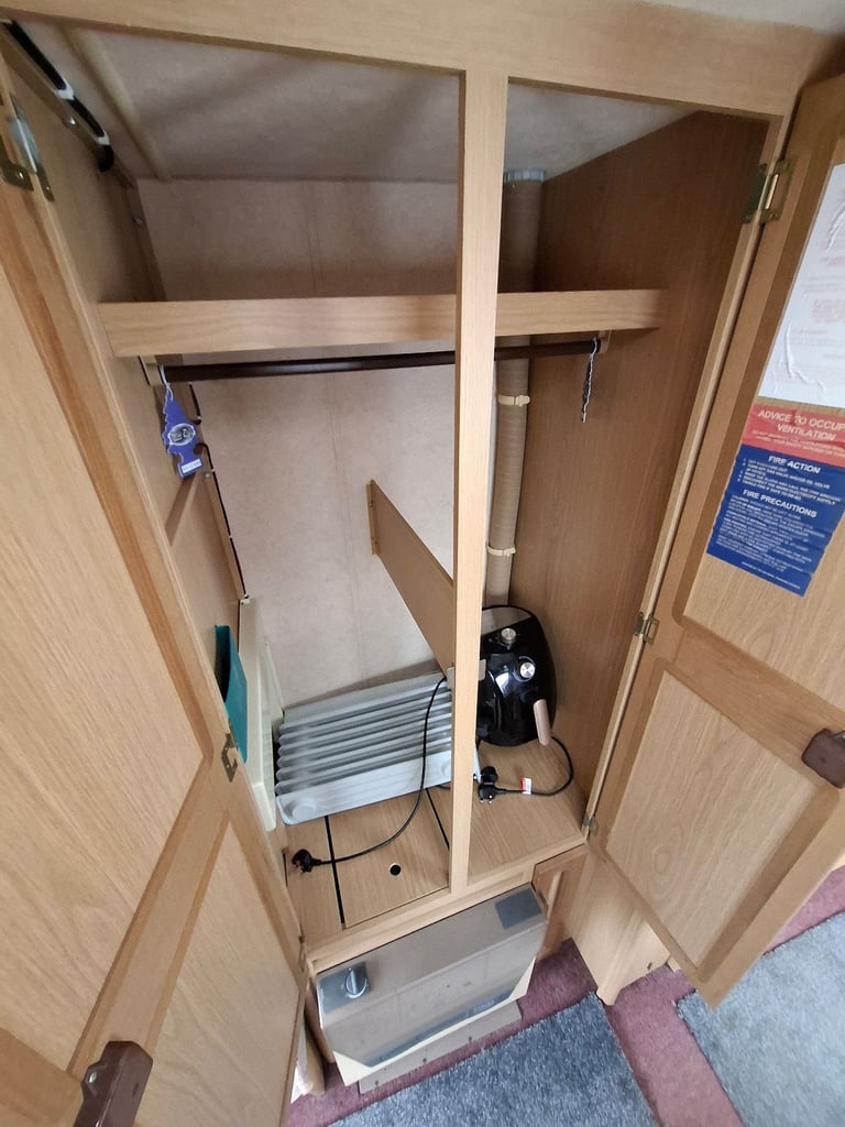 SELL 2000 Swift Challenger 490 SE LUX 5 berth