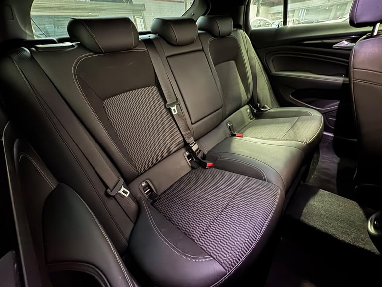 2017 Vauxhall Insignia 2.0 Turbo D SRi Vx-line Nav 5dr HATCHBACK DIESEL Manual