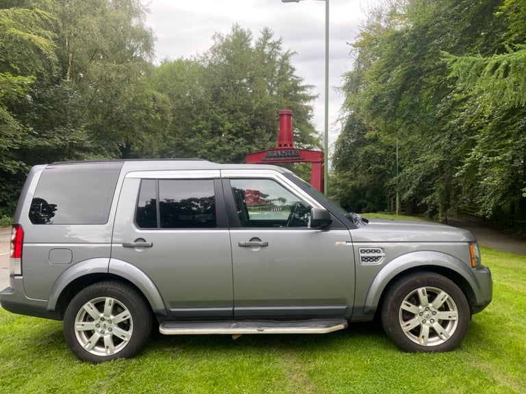 LAND ROVER DISCOVERY SDV6 XS Grey Auto Diesel, 2011