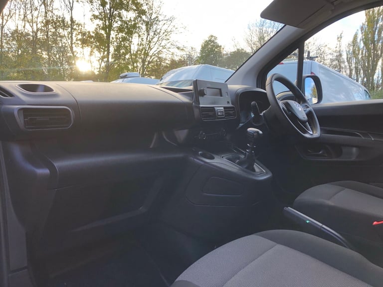 2022 72Reg Vauxhall Combo Dynamic 1.5 Turbo D Euro 6 Air Conditioning +VAT 