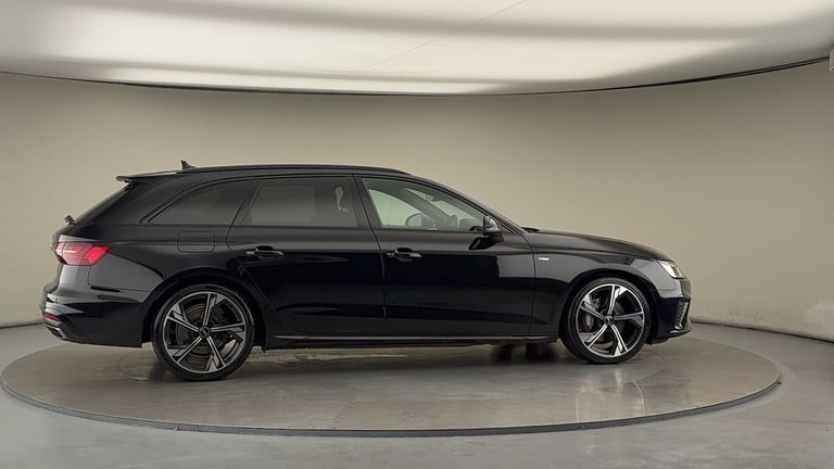 2022 Audi A4 Avant 2.0 TFSI 40 Black Edition Estate 5dr Petrol S Tronic Euro 6 (s/s) (204 ps) Est...