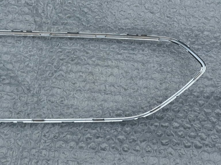GENUINE FORD B-MAX 2012-2017 FRONT LOWER GRILL SURROUND MOLDING TRIM