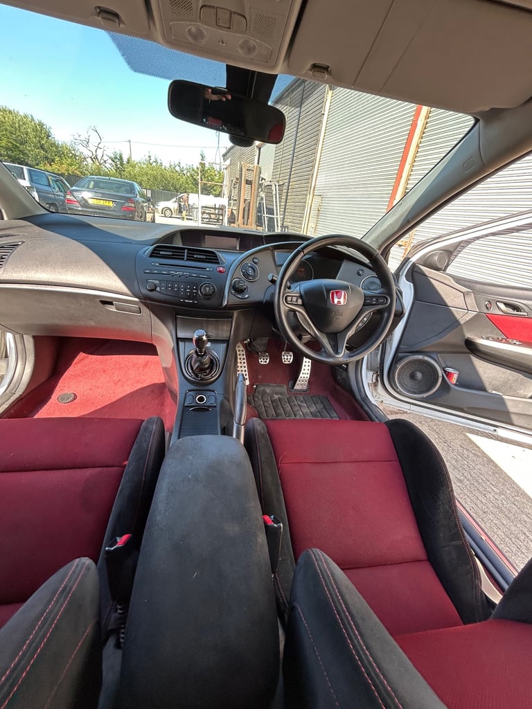 HONDA CIVIC 2.0 TYPE R GT CHAMPIONSHIP WHITE 