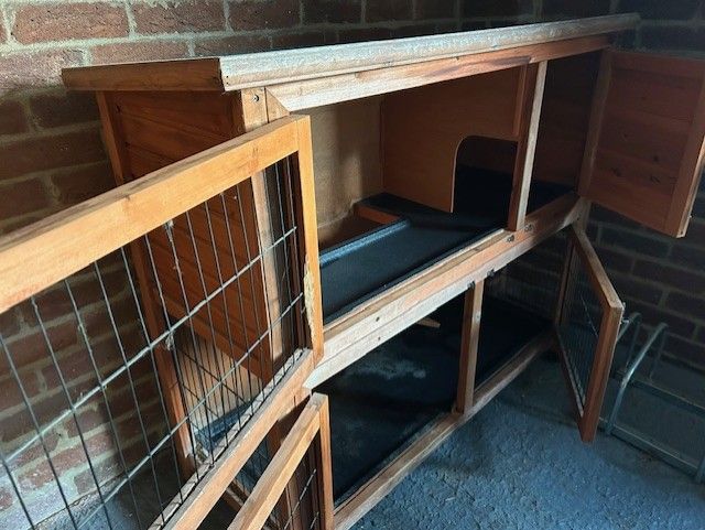 Rabbit hutch