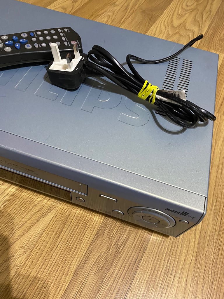 Philips VHS player with remote