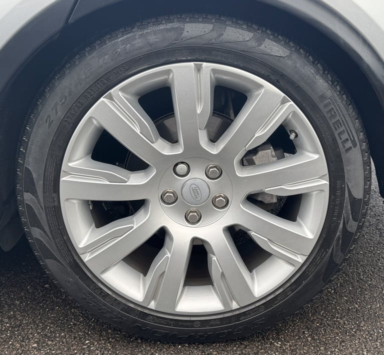 2019 Land Rover Discovery 2.0 SD4 HSE SUV 5dr Diesel Auto 4WD Euro 6 (s/s) (240 ps) ESTATE Diesel...