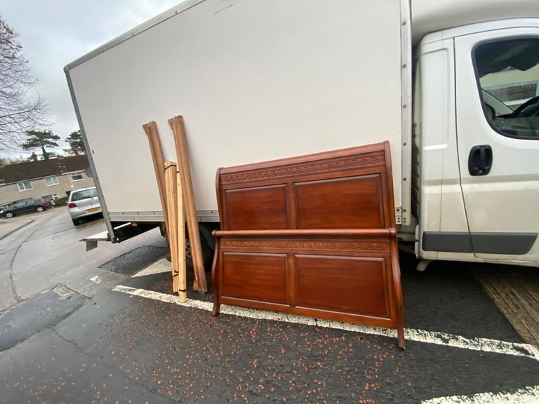Dark oak kings size sleigh bed frame   £120