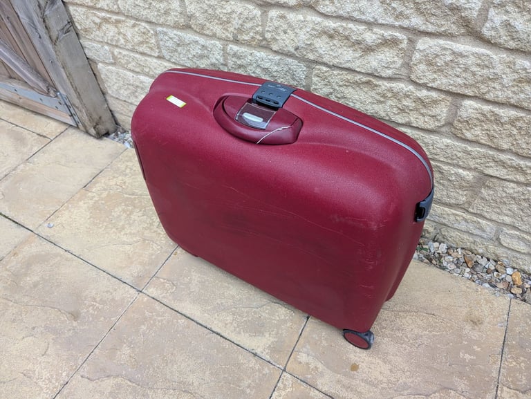 Samsonite hard shell suitcase 