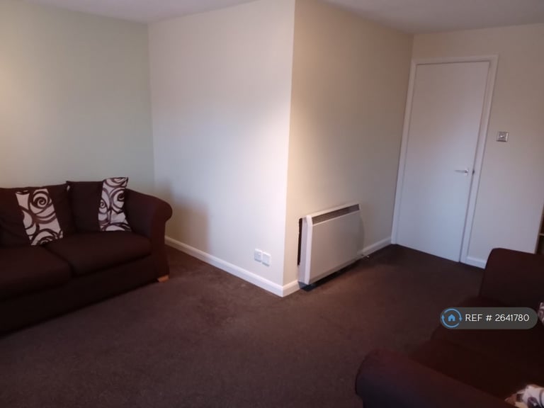 1 bedroom flat in Hutcheon Low Place, Aberdeen, AB21 (1 bed) (#2641780)