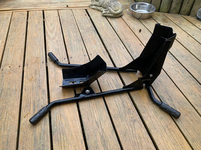 Motorcycle stand Great for winter storage 