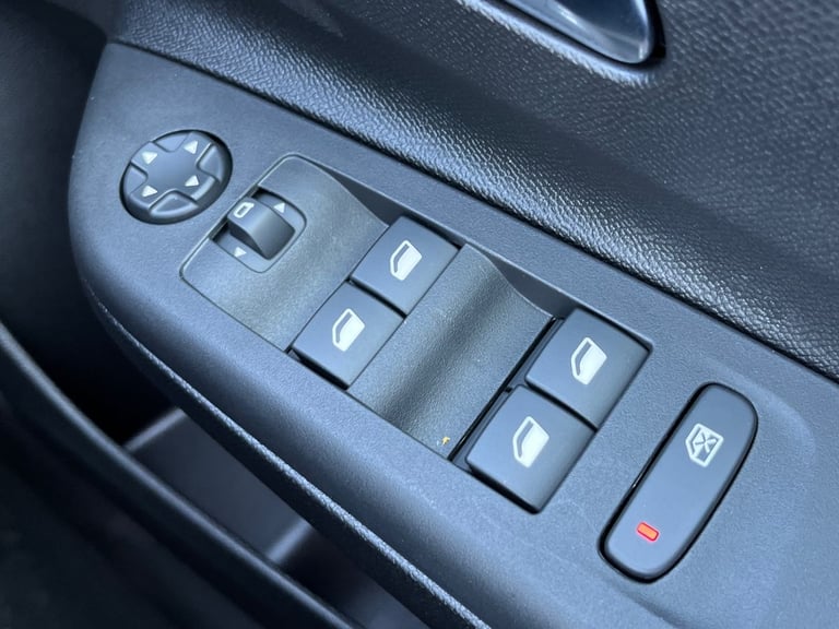  Vauxhall Corsa 1.2 Turbo Yes Hatchback 5dr Petrol Manual Euro 6 s/s 100 Ps