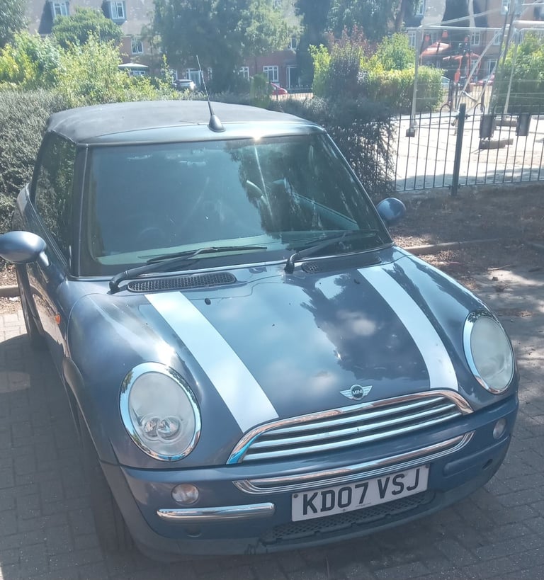 Mini Cooper Convertible, 2 Door petrol, Blue