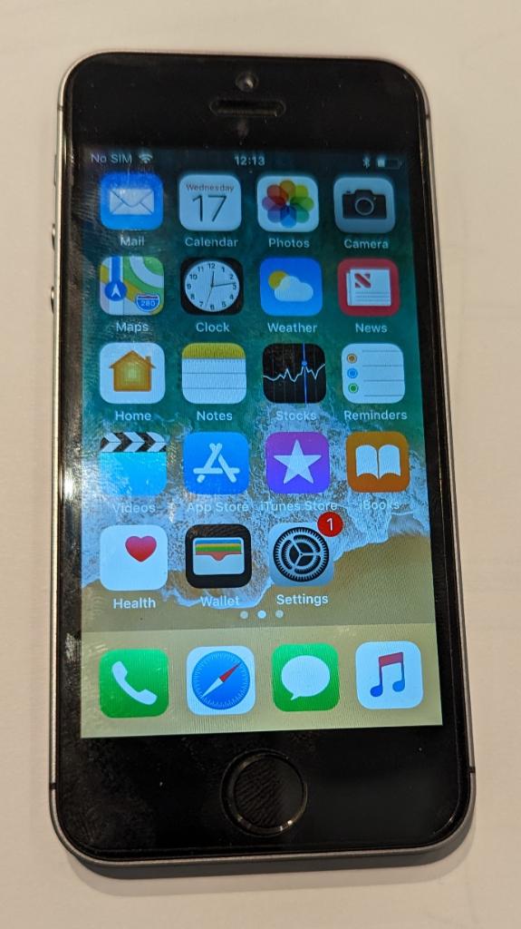 Apple iPhone 5s - 16GB - Space Grey (Unlocked) A1457 (GSM)