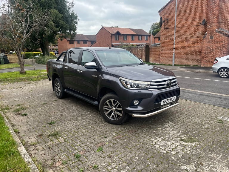 image for TOYOTA HILUX 2020 2.4 DIESEL AUTOMATIC NEW MOT
