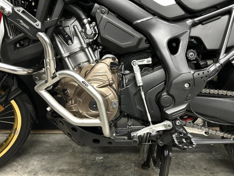 2018 18-PLATE HONDA AFRICA TWIN CRF1000 14,709 MILES * IMMACULATE * EXTRAS *